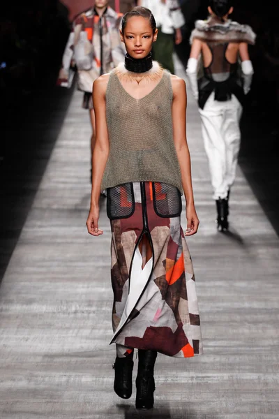 Look 37